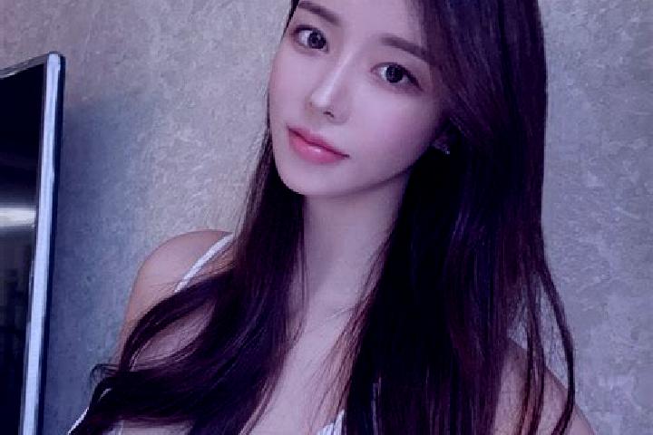 Sophia, 21 — Escort in Zhuliang, China