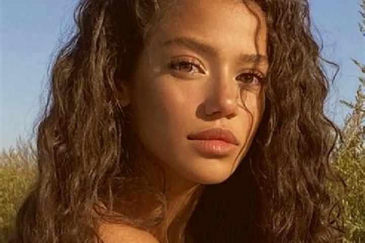 Sophia, 22, a black amber-eyed latina companion based in San Luis Morelia. Offering Party Girl, Striptease, 69, Dinner Date, Overnight. Available for incall ...