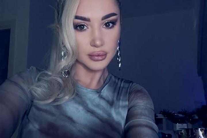 Sophia, 22, a blonde amber-eyed mediterranean companion based in Podyuga. Offering Tantra, Travel Companion, GFE, Dinner Date. Available for incall and outca...