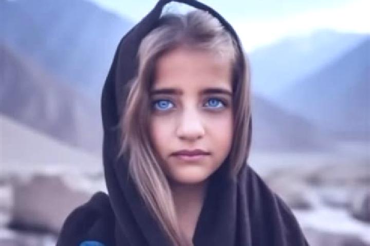 Sophia, 22, a blonde dark-eyed middle eastern companion based in Jasa. Offering Duos, OWO, 69, Deep French Kissing. Available for incall and outcall, day and...