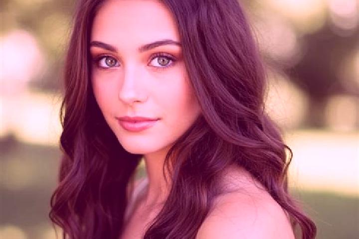 Sophia, 22, a brunette hazel-eyed ebony companion based in San Procopio. Offering Couples, Deep French Kissing, Fetish, Girlfriend Experience. Available for ...