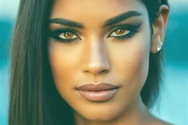 Sophia, 22, a red brown-eyed latina companion based in Montperreux. Offering Prostate Massage, GFE, Couples. Available for incall and outcall, day and evenin...