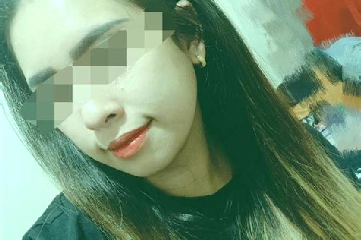 Sophia, 22, a red dark-eyed european companion based in Pozo Lorente. Offering Couples, Fetish, Domination, Roleplay, Girlfriend Experience. Available for in...