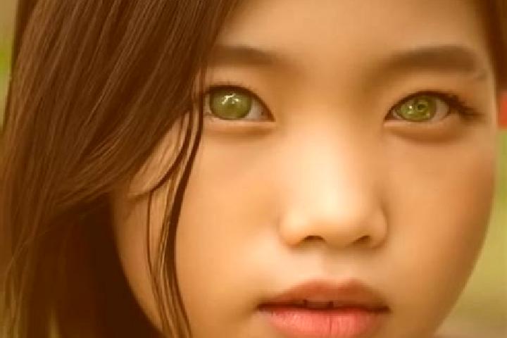 Sophia, 22, a red green-eyed asian companion based in Monteforte Irpino. Offering Girlfriend Experience, Roleplay, Tantra, Travel Companion. Available for in...