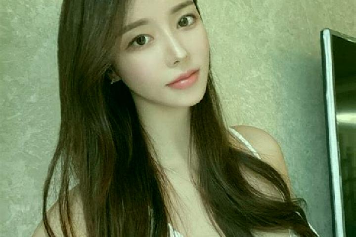 Sophia, 22 — Escort in Dakoutun, China