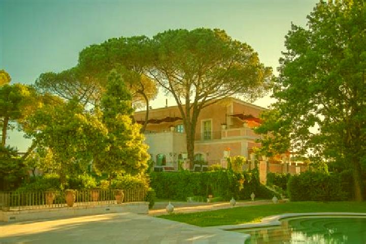 Sophia, 22 — Escort in Villa San Martino, Italy