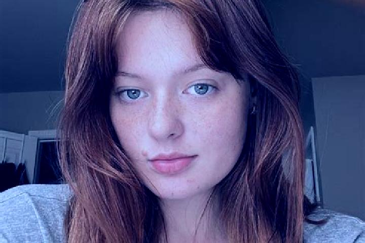 Sophia, 23, a auburn grey-eyed mixed companion based in Petersaurach. Offering Couples, CIM, Tantra, GFE. Available for incall and outcall, day and evening d...
