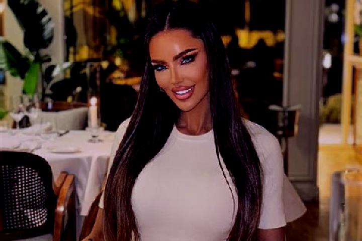 Sophia, 23 — Escort in Dragusani, Romania