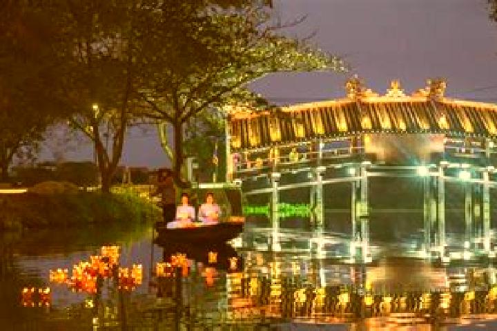 Sophia, 23 — Escort in Huong Thuy, Vietnam