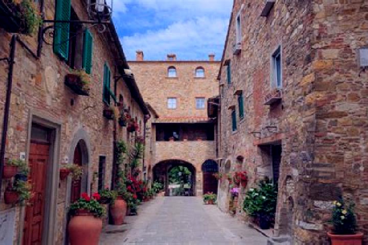 Sophia, 23 — Escort in Poggio di Roio, Italy