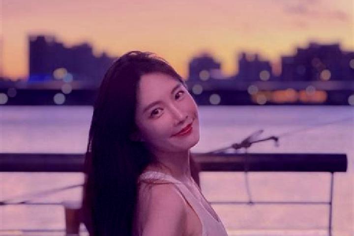 Sophia, 23 — Escort in Xihanling, China