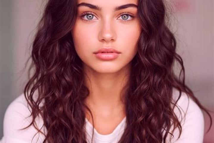 Sophia, 24, a auburn amber-eyed mediterranean companion based in Bloro. Offering Tantra, Dinner Date, Erotic Massage, 69. Available for incall and outcall, o...