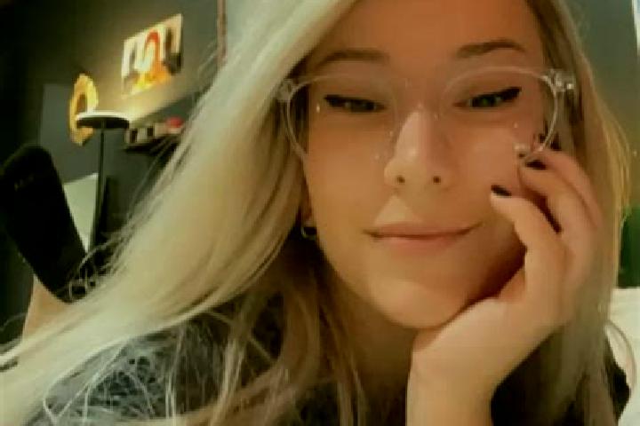 Sophia, 24, a blonde grey-eyed ebony companion based in Toong. Offering GFE, A-Level, Duos. Available for incall and outcall, day and evening dates.