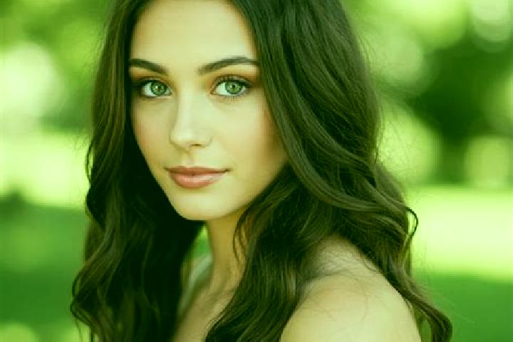 Sophia, 24, a brunette hazel-eyed mediterranean companion based in Newmarket. Offering Girlfriend Experience, Couples, Overnight. Available for incall and ou...