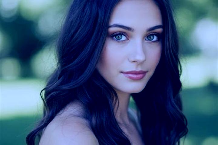Sophia, 24, a dark blonde hazel-eyed mediterranean companion based in Liptaktelep. Offering Party Girl, GFE, Girlfriend Experience, Tantra. Available for inc...