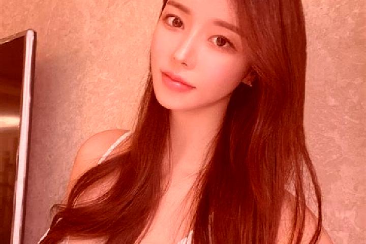 Sophia, 24 — Escort in Sanheba, China