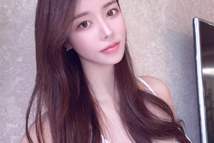 Sophia, 24 — Escort in Sijihong, China