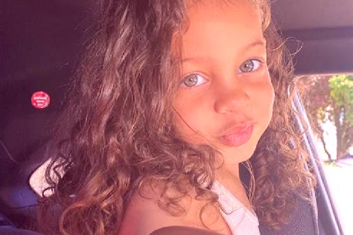 Sophia, 25, a auburn green-eyed mixed companion based in Les Vans. Offering Fetish, Travel Companion, GFE, Party Girl. Available for incall and outcall, day ...