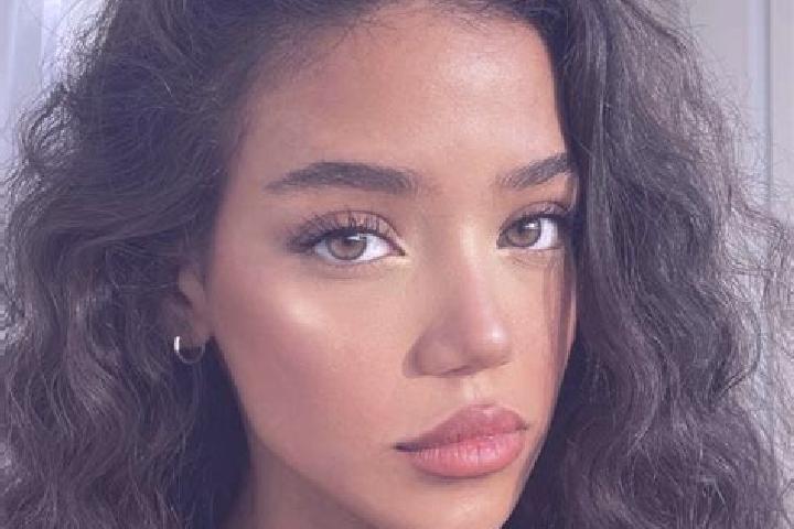 Sophia, 25, a black brown-eyed mediterranean companion based in Musweiler. Offering 69, Travel Companion, Couples. Available for incall and outcall, day and ...