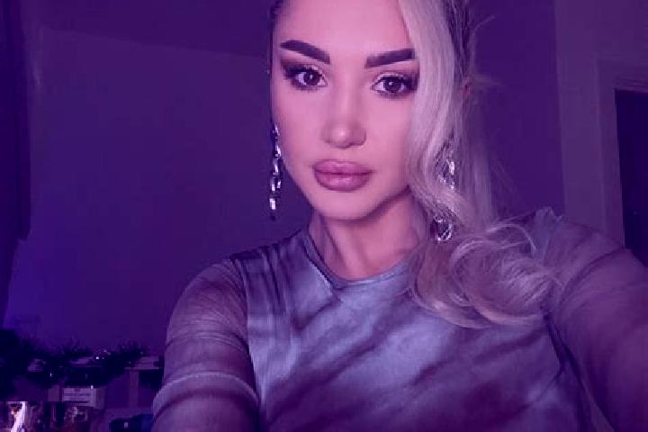 Sophia, 25, a blonde grey-eyed mediterranean companion based in Karabuek. Offering Tantra, GFE, Dinner Date. Available for incall and outcall, day and evenin...