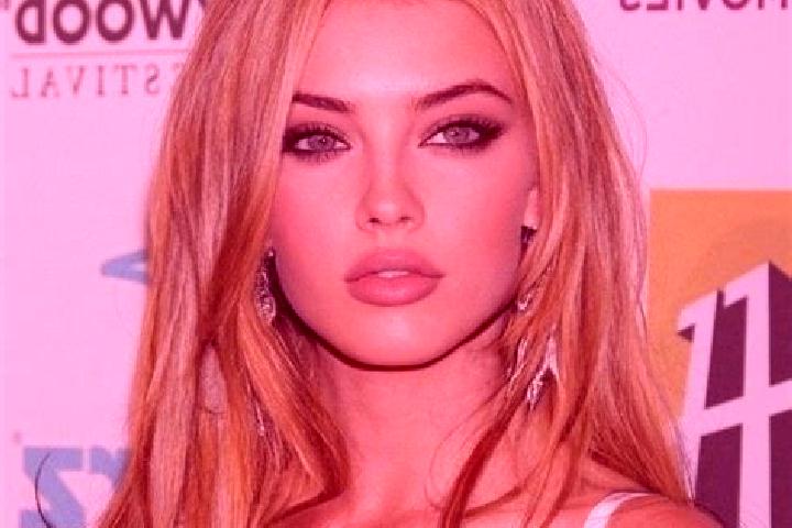 Sophia, 25, a blonde hazel-eyed caucasian companion based in Kharod. Offering Overnight, CIM, A-Level, Tantra. Available for incall and outcall, day and even...
