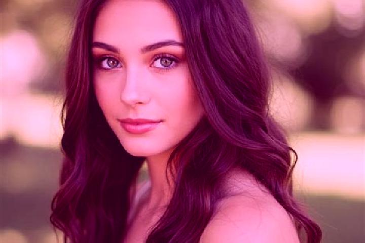 Sophia, 25, a chestnut hazel-eyed caucasian companion based in Moara Domneasca. Offering GFE, CIM, Prostate Massage. Available for incall and outcall, day an...