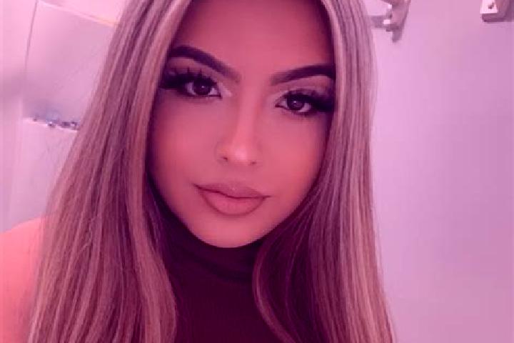 Sophia, 25, a red blue-eyed mixed companion based in Abstatt. Offering Roleplay, Striptease, 69. Available for incall and outcall, overnight bookings available.