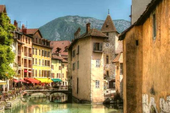 Sophia, 25 — Escort in Annecy-le-Vieux, France