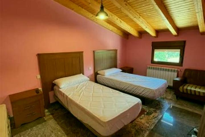 Sophia, 25 — Escort in Montejo de la Vega de la Serrezuela, Spain
