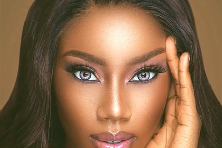 Sophia, 26, a auburn blue-eyed ebony companion based in Faches-Thumesnil. Offering CIM, Roleplay, Striptease, Deep French Kissing, 69. Available for incall a...