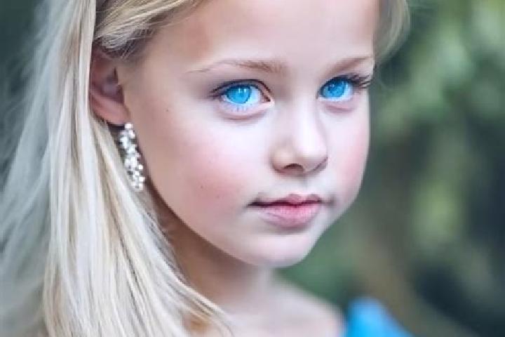 Sophia, 26, a blonde blue-eyed ebony companion based in Xikou Village. Offering GFE, Massage, Girlfriend Experience, Prostate Massage. Available for incall a...