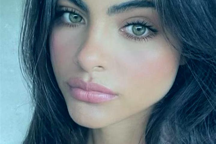 Sophia, 26, a brunette green-eyed middle eastern companion based in Iyara. Offering CIM, Duos, Roleplay. Available for incall and outcall, day and evening da...