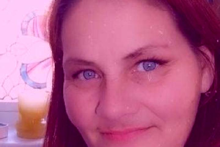 Sophia, 26, a red green-eyed mixed companion based in Neuilly-les-Dijon. Offering Prostate Massage, Dinner Date, Girlfriend Experience, Massage, Duos. Availa...