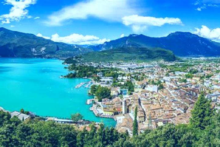 Sophia, 26 — Escort in Brenzone, Italy