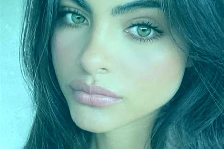 Sophia, 27, a black amber-eyed indian companion based in Shuangyu. Offering Girlfriend Experience, GFE, Striptease, Dinner Date. Available for incall and out...