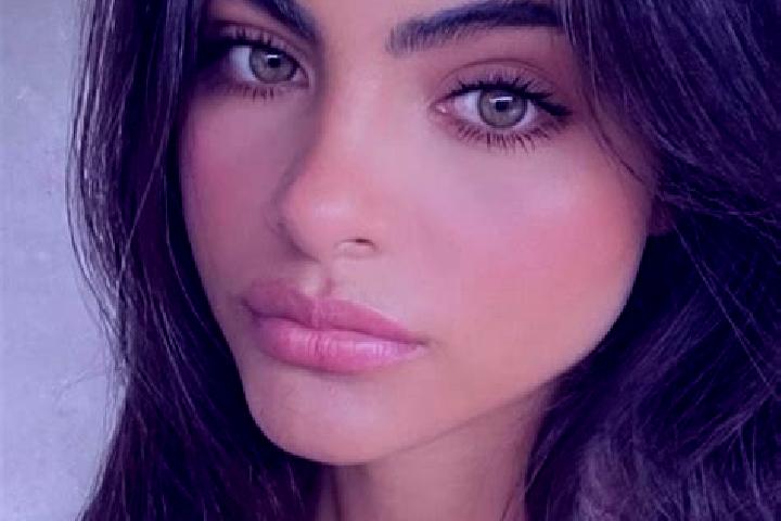 Sophia, 27, a black brown-eyed indian companion based in Tanlacut (Labor Zapata). Offering Erotic Massage, Dinner Date, Tantra. Available for incall and outc...