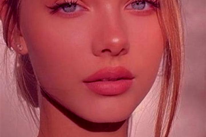 Sophia, 27, a blonde blue-eyed middle eastern companion based in Sobradinho. Offering Dinner Date, GFE, CIM. Available for incall and outcall, day and evenin...