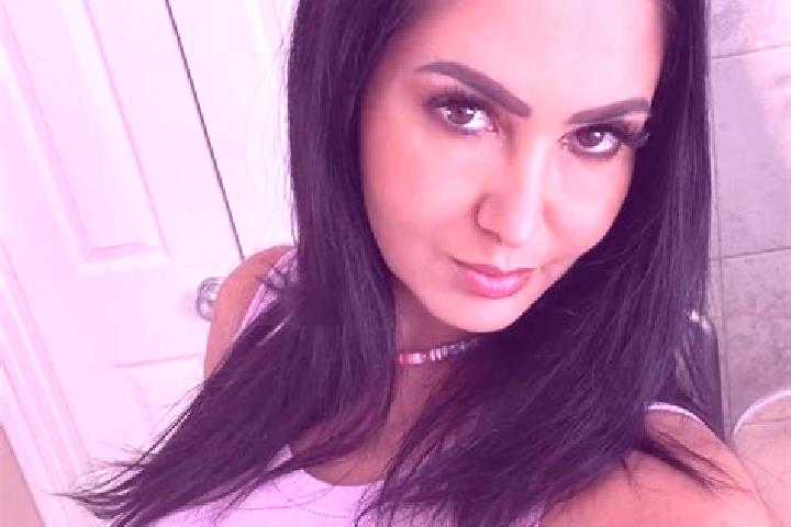 Sophia, 27, a chestnut dark-eyed caucasian companion based in Onoto. Offering Party Girl, CIM, BDSM, Deep French Kissing. Available for incall and outcall, d...