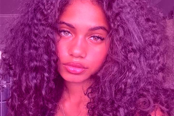Sophia, 27, a dark blonde blue-eyed ebony companion based in Kuthalam. Offering CIM, 69, Roleplay. Available for incall and outcall, day and evening dates.