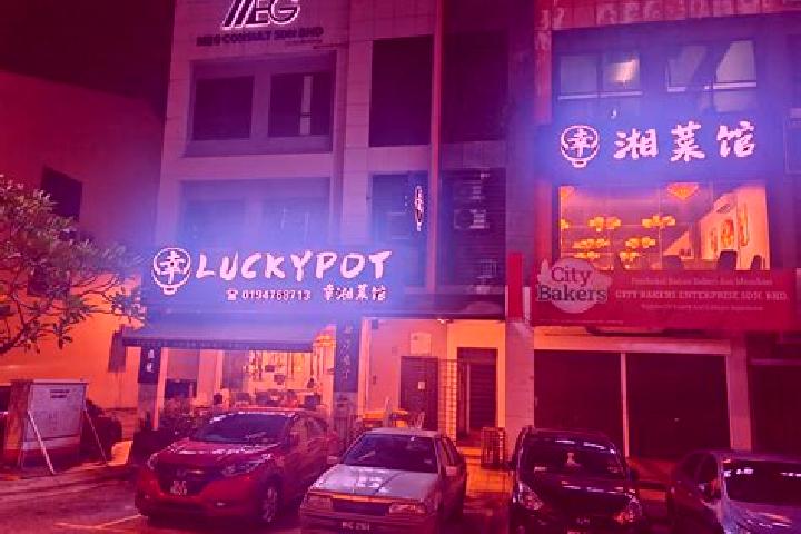 Sophia, 27 — Escort in Wallace Bay, Malaysia
