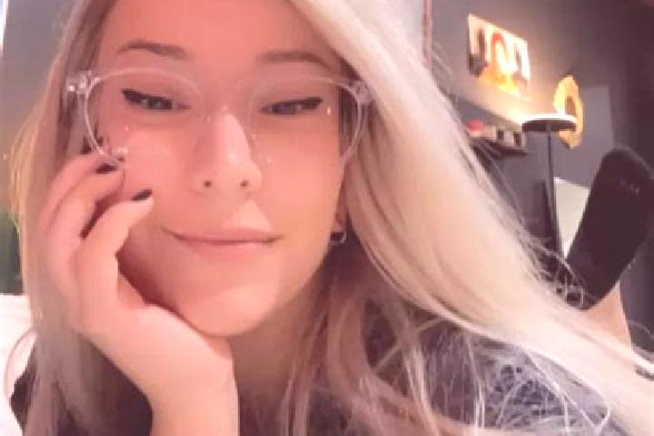 Sophia, 28, a blonde amber-eyed asian companion based in San Francisco del Rincon. Offering GFE, BDSM, Domination, Deep French Kissing. Available for incall ...