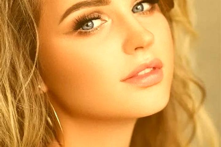 Sophia, 28, a dark blonde blue-eyed mediterranean companion based in Mezy-sur-Seine. Offering Party Girl, Fetish, Overnight, Domination, BDSM. Available for ...