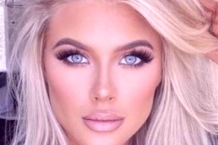 Sophia, 28, a platinum blonde brown-eyed ebony companion based in Zhangxiong. Offering Domination, Couples, Travel Companion, CIM, Party Girl. Available for ...