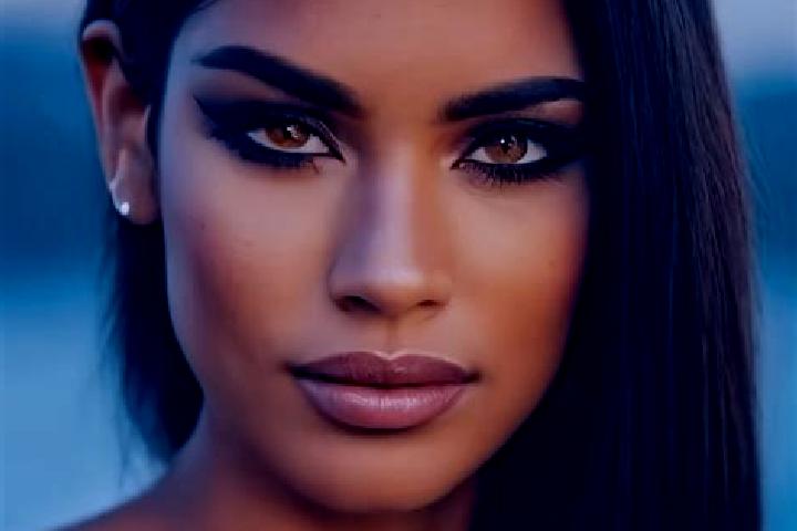 Sophia, 28, a red green-eyed latina companion based in Long Jetty. Offering Party Girl, Travel Companion, Massage. Available for incall and outcall, overnigh...