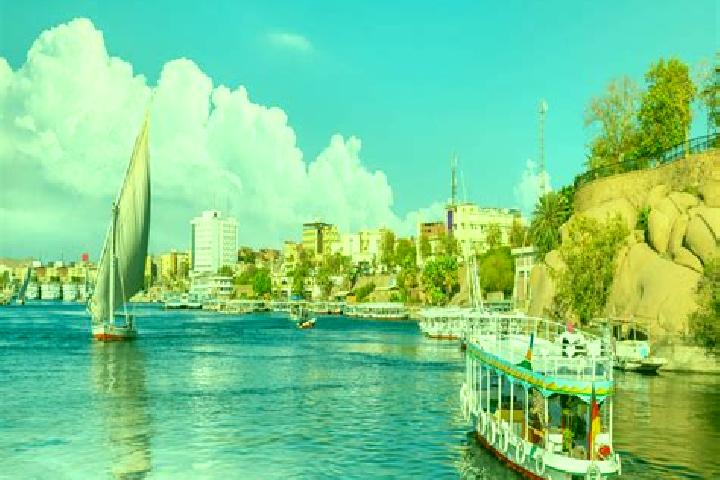 Sophia, 28 — Escort in Basyun, Egypt