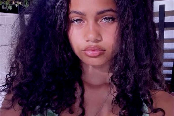 Sophia, 29, a black green-eyed mixed companion based in Tourville-sur-Odon. Offering Party Girl, GFE, Fetish. Available for incall and outcall, day and eveni...