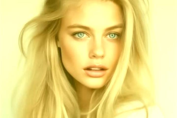 Sophia, 29, a blonde grey-eyed middle eastern companion based in Pelaihari. Offering Striptease, Travel Companion, Massage, 69. Available for incall and outc...