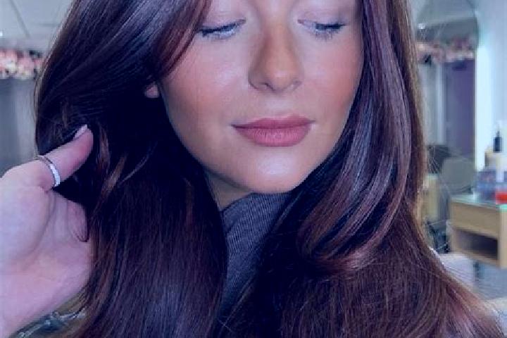 Sophia, 29, a chestnut brown-eyed caucasian companion based in Hung Hom Estate. Offering Overnight, Travel Companion, Dinner Date. Available for incall and o...