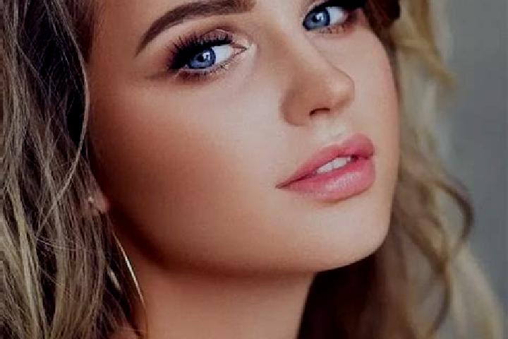 Sophia, 29, a dark blonde blue-eyed slavic companion based in Maranza. Offering Party Girl, 69, Couples, Domination. Available for incall and outcall, day an...