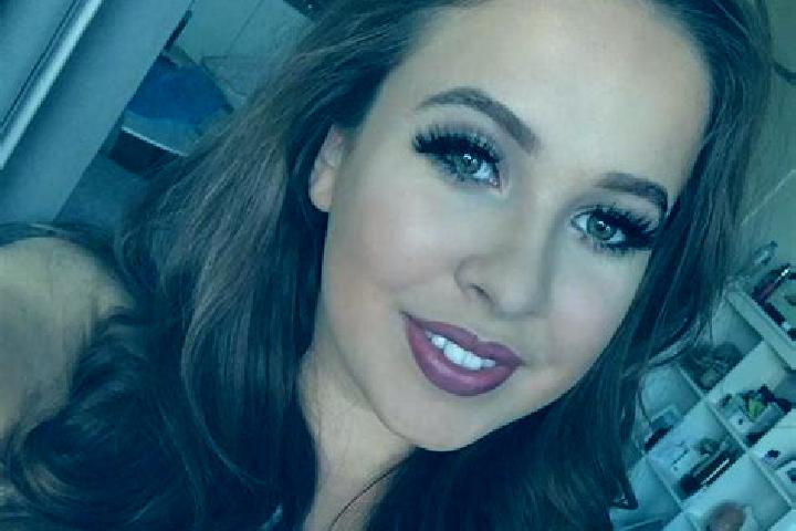 Sophia, 29, a red dark-eyed slavic companion based in Aianteio. Offering Fetish, Deep French Kissing, Striptease. Available for incall and outcall, overnight...